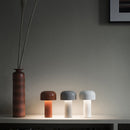 Homezie.de-Bellhop Table Lamp-Homezie Tischlampe | USB aufladbar | Tragbare LED Lampe für Innen- und Außenbereich