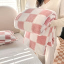 Homezie.de-Blankets-Homezie Kuscheldecke | Bunte karierte Fleece-Decke | Ideal für gemütliche Abende und stilvolle Akzente