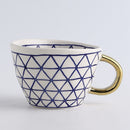 Homezie Becher | Geometrisches Design mit goldenem Henkel | Eleganter Kaffeegenuss