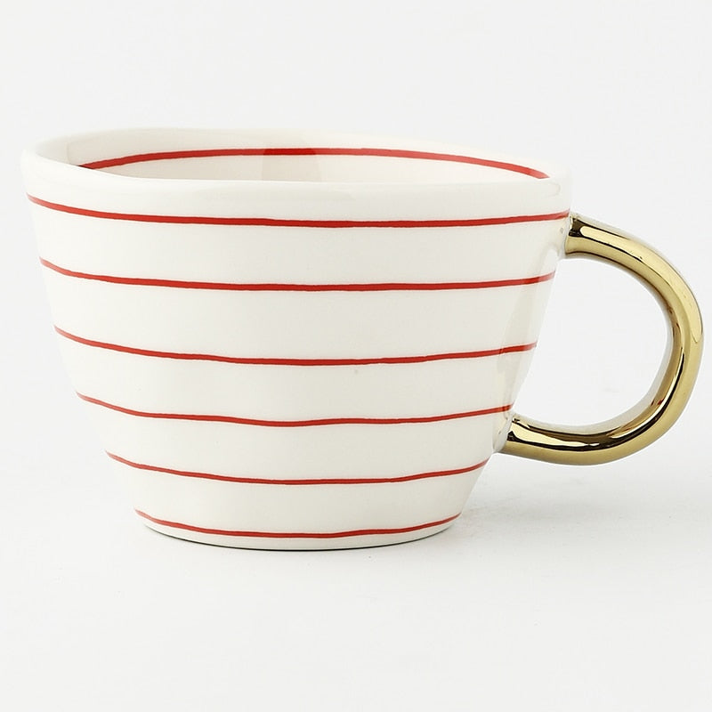 Homezie Becher | Geometrisches Design mit goldenem Henkel | Eleganter Kaffeegenuss