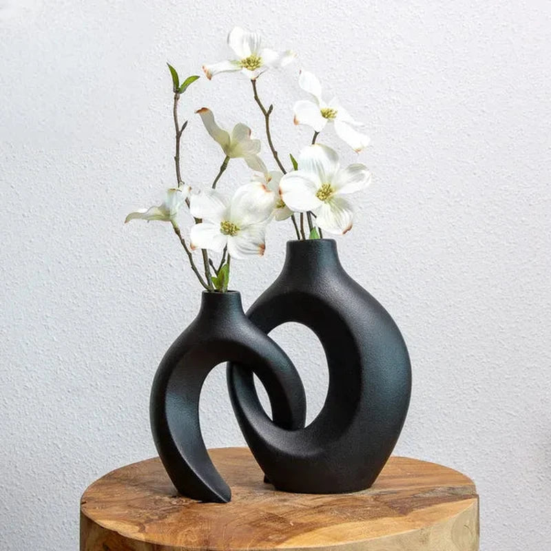 Homezie.de-Gleora - Vervlochten Bloemenvaas - €25-Homezie Vase | Geflochtenes Design | Dekorative Blumenpräsentation