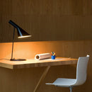 Homezie.de-Homezie Klassische Metall-Tischlampe | Asymmetrisches Design | Ideal für Schlafzimmerbeleuchtung