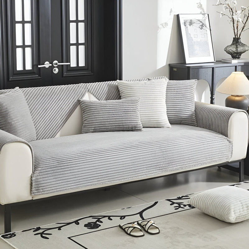 Homezie.de-Slipcovers-Homezie Sofabezug | Rutschfester Plüsch-Velours | Luxuriöser Schutz für Ihr Sofa