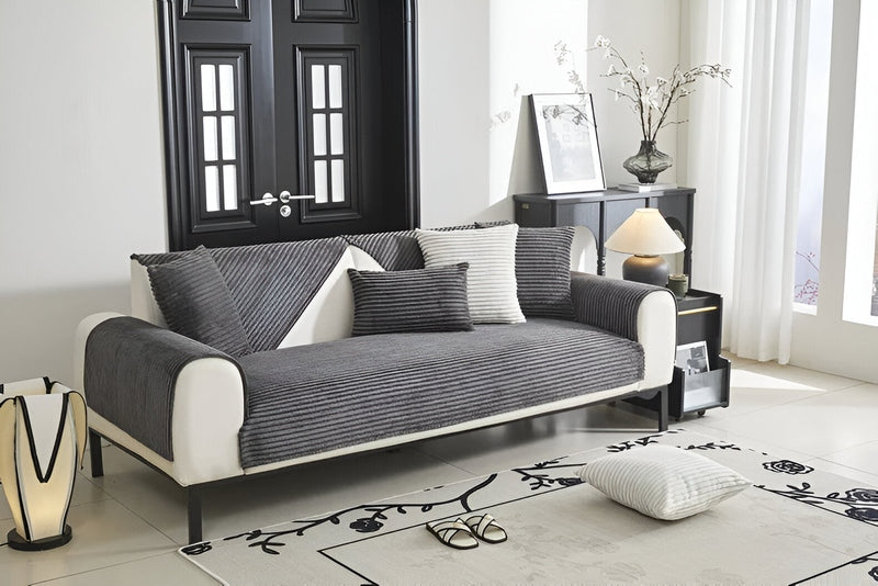Homezie.de-Slipcovers-Homezie Sofabezug | Rutschfester Plüsch-Velours | Luxuriöser Schutz für Ihr Sofa