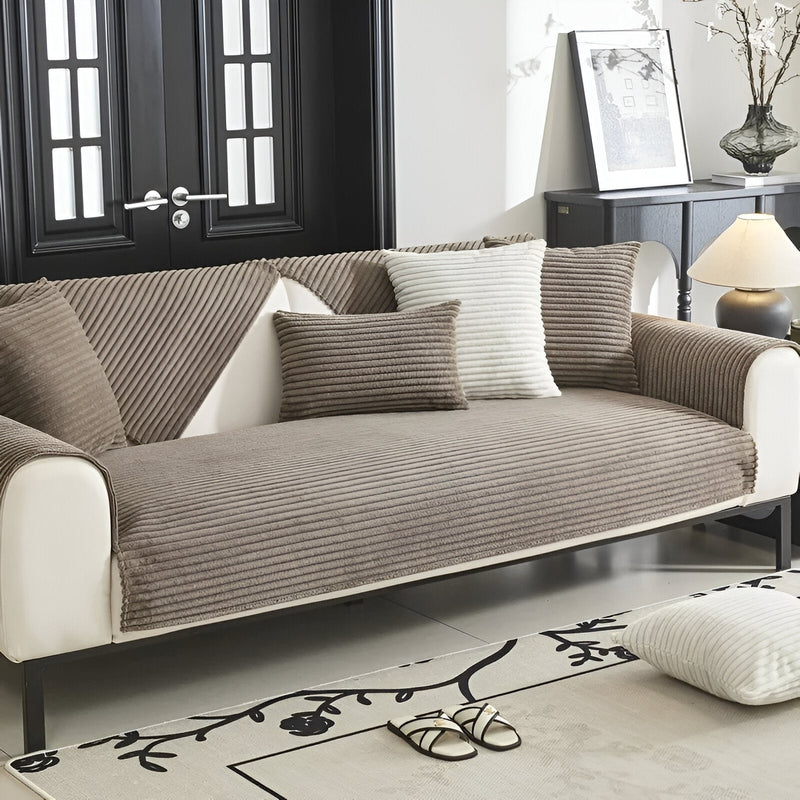 Homezie.de-Slipcovers-Homezie Sofabezug | Rutschfester Plüsch-Velours | Luxuriöser Schutz für Ihr Sofa