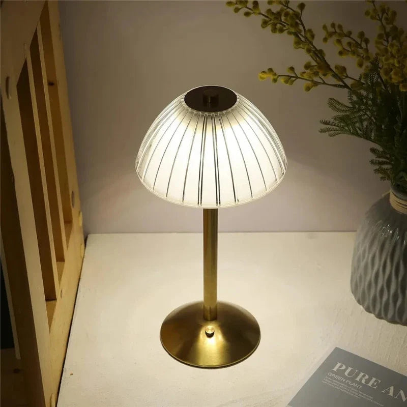 Homezie.de Table Lamps Homezie Tischlampe | Kabelloses Design | Dimmbar und dreifarbige LED-Beleuchtung