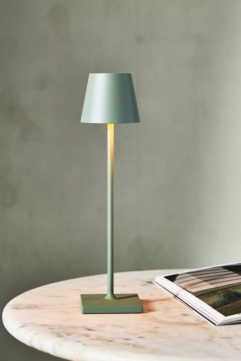 Homezie.de-moku park-Homezie Tragbare Tischlampe | LED-Beleuchtung | Ideal für Innen- und Außenbereich
