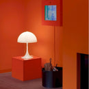 Homezie Tischlampe | Tragbar | Stilvolles Design in Weiß