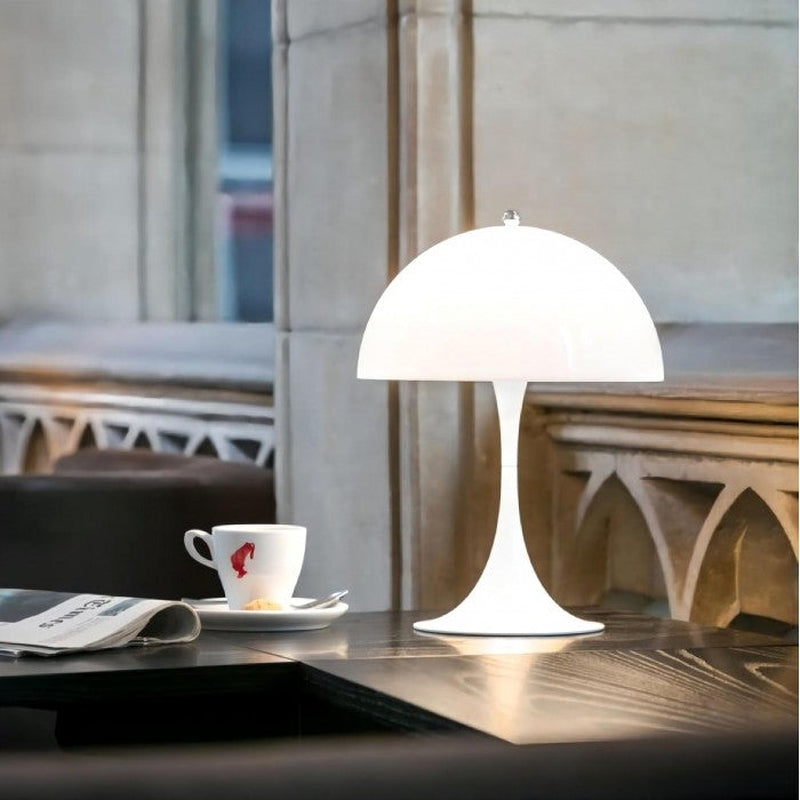 Homezie Tischlampe | Tragbar | Stilvolles Design in Weiß
