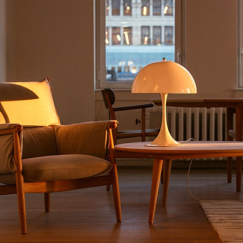 Homezie Tischlampe | Tragbar | Stilvolles Design in Weiß