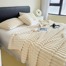 Homezie Kuscheldecke | Flauschiges Korallenfleece, Weich & Gemütlich | Dekodecke für Sofa, Bett und Wohnbereich
