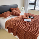 Homezie Kuscheldecke | Dickes Korallenfleece, Breite Streifen & Weiche Oberfläche | Multifunktionale Decke für Sofa, Bett und Haustiere